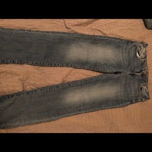 Women’s American Eagle skinny jeans